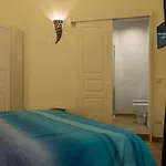 Univercity Nocleg ze śniadaniem