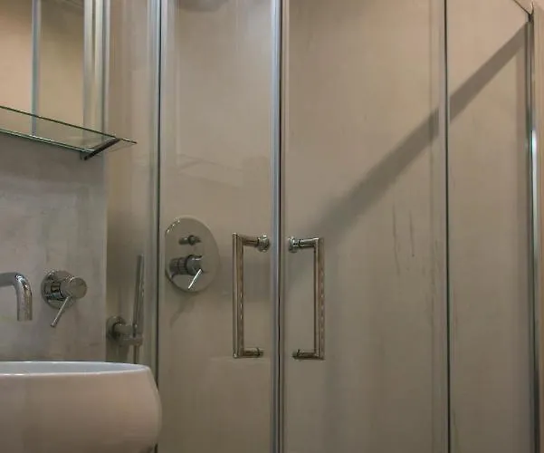 Oda ve Kahvaltı Univercity 4*